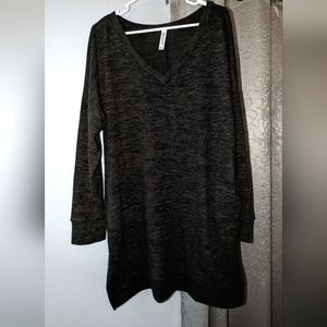 NWOT Zenana 1X Black Gray Tunic Dress Long Sleeve. Bundle more items to save!